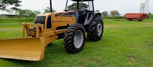 Tractor con Pala Americano 